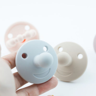 Tenedor de la bolsa de Cat Kitty Shape Silicone Pacifier Case para los pacificadores que echan los dientes del bebé
