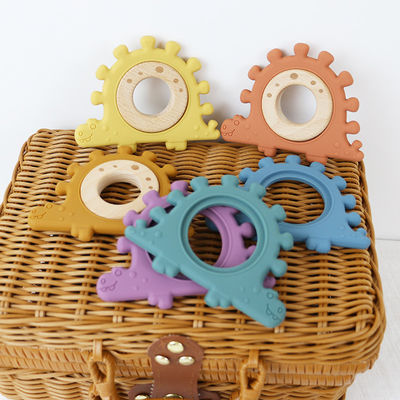 Pulsera de madera de los juguetes de los niños del silicón del multicolor para el niño