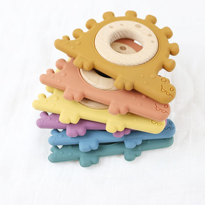 Pulsera de madera de los juguetes de los niños del silicón del multicolor para el niño