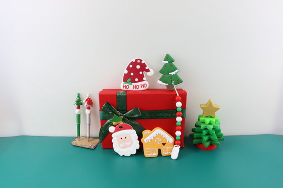 El silicón del bebé de la categoría alimenticia del OEM juega Eco amistoso para el amontonamiento del árbol de navidad