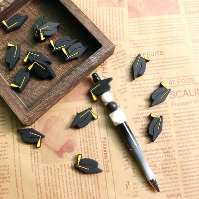 Gotas focales modificadas para requisitos particulares del silicón para el clip DIY de la pulsera de la graduación de las plumas