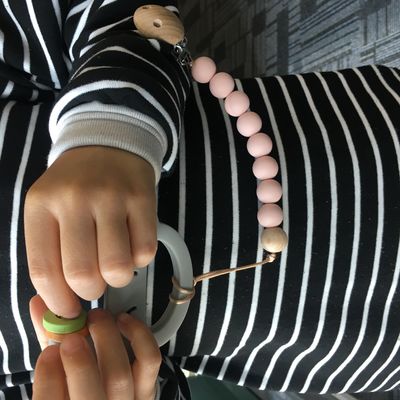 Pulsera modificada para requisitos particulares de la gota de la dentición del silicón para jugar infantil de los niños del bebé