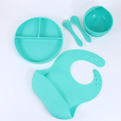 Conjunto de cena de silicona de color Pantone a medida 5 Pcs Conjunto de destete de succión de silicona de grado alimenticio Material OEM ODM