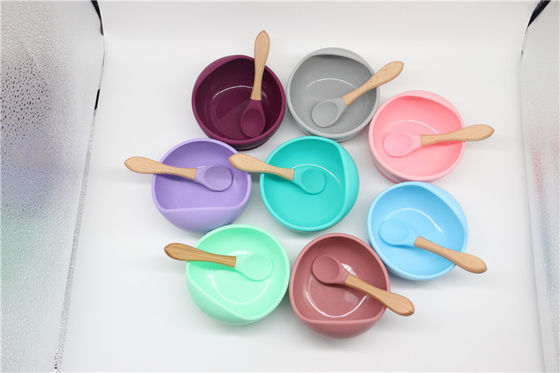 El cuenco durable del silicón de los colores multi fijó suavemente flexible para la alimentación del bebé