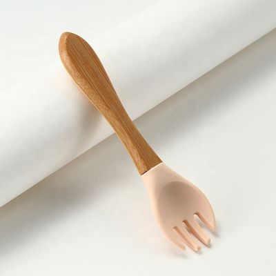 Categoría las bifurcaciones y las cucharas del silicón a prueba de calor con la manija de madera