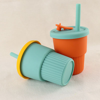 Taza de café plegable del silicón del campo del viaje 350ml con Straw Lid