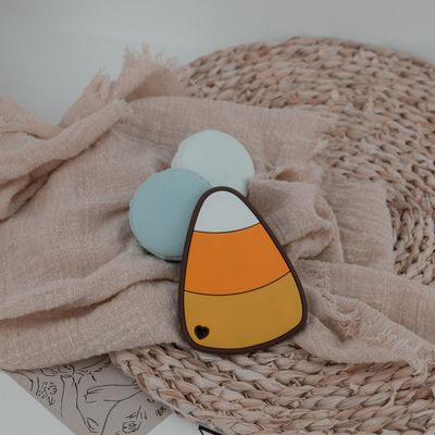 Bebé Teether del silicón del sombrero de las brujas de Halloween colorido para el dolor el echar los dientes que calma