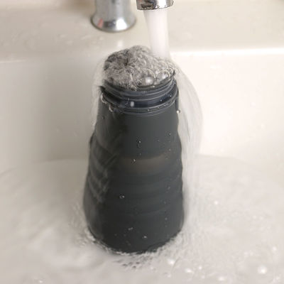 Botella de consumición BPA del silicón plegable hermético libre para acampar del viaje