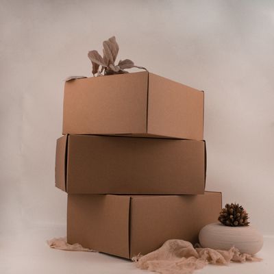 Paquete de caja personalizado para niños pequeños Silicone Set de vajilla con copa plato tazón cuchara de horquilla bib