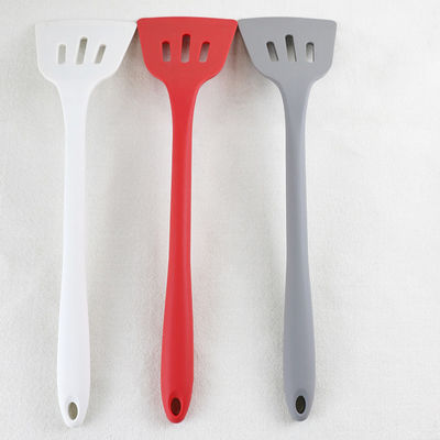 Gray White Colors Silicone Kitchenware rojo fijó la prueba caliente de la espátula con el color de Panton