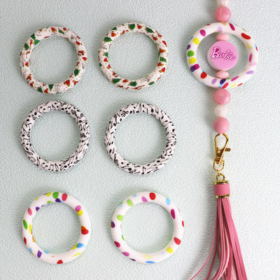 Diseño impreso personalizado del fabricante a todo color en las cuentas del anillo para decoraciones de llaveros