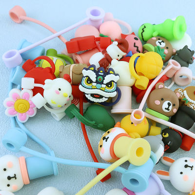 Cubierta de pajita de silicona personalizada -40 ℃ a 230 ℃ Rango de temperatura Encantos de topper de pajita de tamaño personalizado