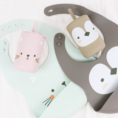 Bib de alimentación para bebés OEM - Una pieza en una bolsa polivalente para bebés y bebés que alimentan bib de silicona