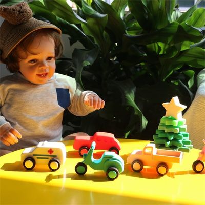 Niño personalizado Silicona Juguetes de coches de silicona Carros de coches de silicona Niños jugando