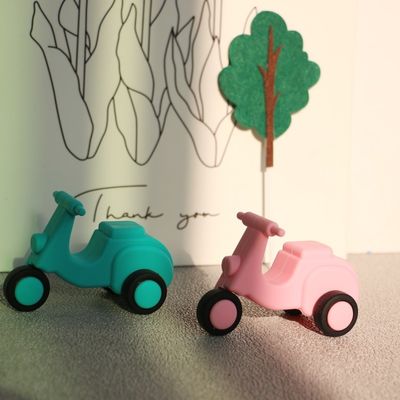 personalizado y al por mayor Juguetes para vehículos de silicona segura para bebés camiones de ambulancias motocicletas juguetes de automóviles