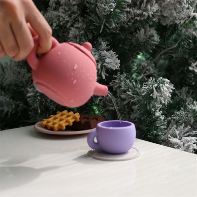 Últimos juguetes para niños BPA Grado gratuito de alimentos 17pcs Set de taza de silicona cuchara de la costa postre tetera juego kit