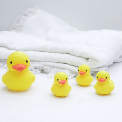 Fabrica de silicona personalizada ODM OEM juguetes de baño para bebés PVC libre de BPA libre de material seguro 100% juguetes de pato de silicona
