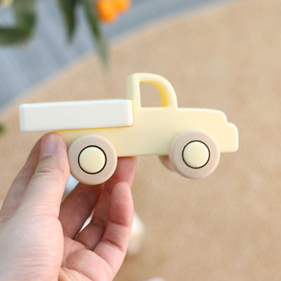 Grado alimenticio Silicona juguete para dientes de bebé para molares Juguetes para bebés 3+ Grado alimenticio Silicona Tractor para automóviles Silicona Juguetes para niños