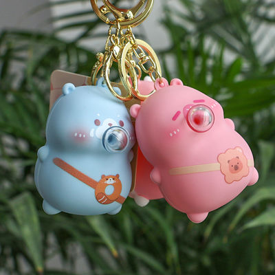 Estos juguetes de silicona PAISEN para apretar están hechos de un material de silicona suave y seguro, diseñados con lindas formas de animales de dibujos animados con accesorios para llavero. Perfectos para aliviar el estrés y la ansiedad son