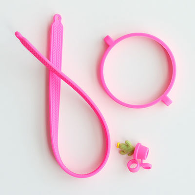 Accesorios de botellas de silicona personalizados para botellas de tazas Tumblers Regalo de 4 tampones de paja de silicona y correa de silicona