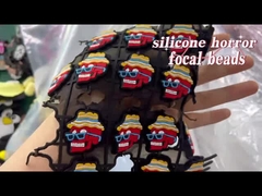 Gota focal de Halloween del cráneo del silicón de encargo de las calabazas para los llaveros de las plumas de DIY